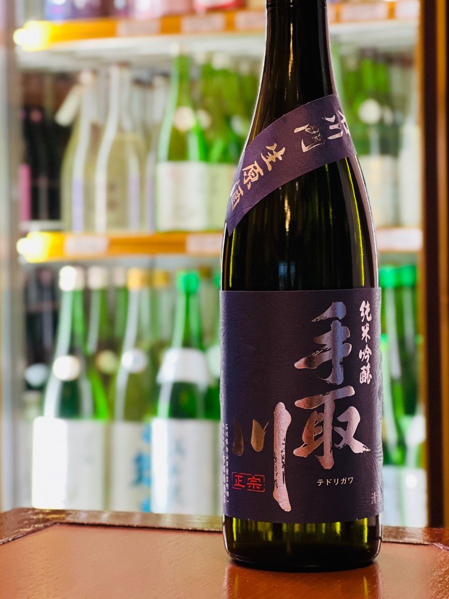 手取川 純米吟醸 石川門 無濾過生原酒 720ml。軽快で繊細な口当たりとフレッシュなガス感、青りんごや和梨のような爽やかな香りが楽しめる一本。